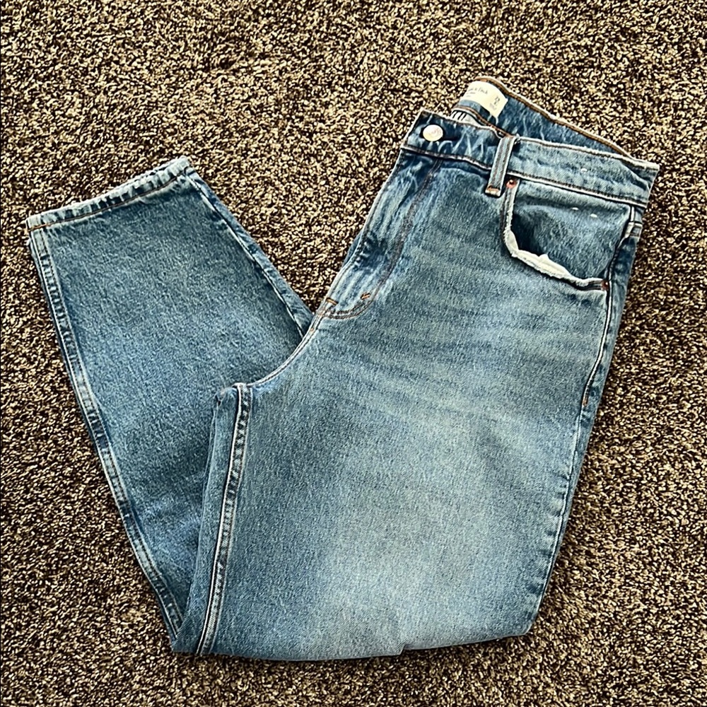 Abercrombie & Fitch 80’s Mom High Rise Jeans